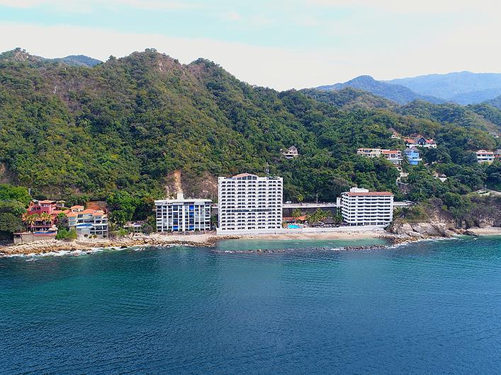 Arial view of the Hotel on the beach.